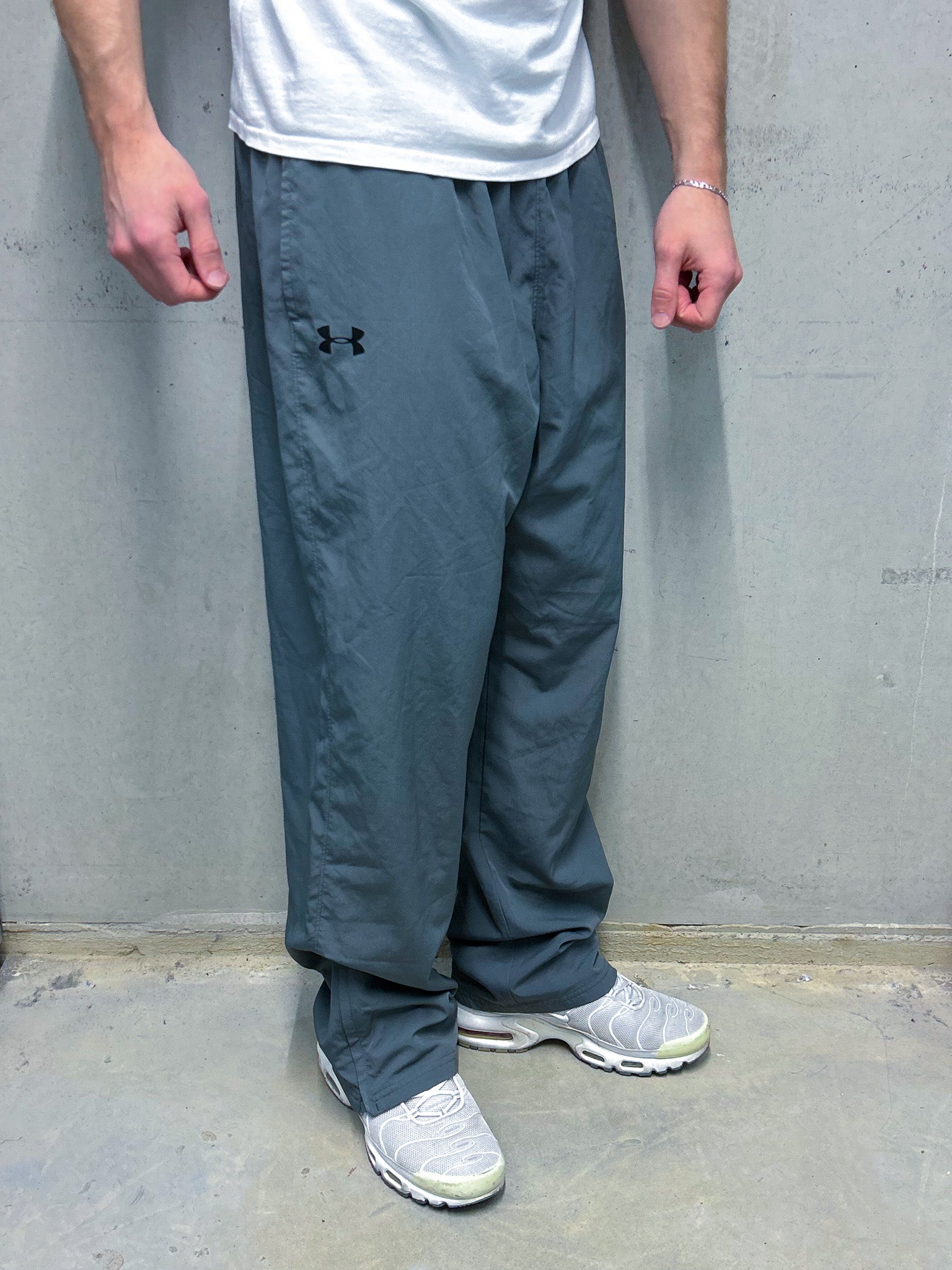UA: Vintage Trackpants